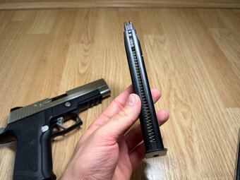 Airsoftová pištoľ P-VIRUS F226 - čierna, celokov, GBB, WE - 10
