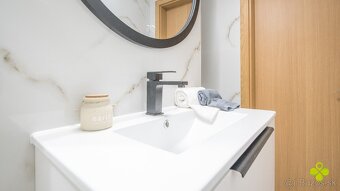 Jedinečný 2 izbový byt s balkónom Ul. Rudnaya Prievidza 61 m - 10