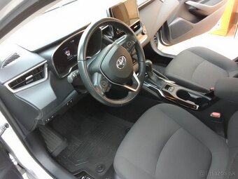 Toyota Corolla sedan, 1,8 hybrid, 09/2022, 46 000 km - 10