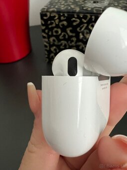 Apple AirPods 4 ANC - 10