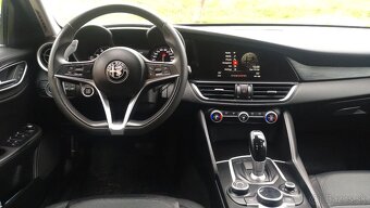 Alfa Romeo Giulia 2.0TB - 10