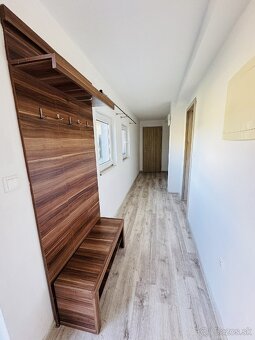 Na predaj priestranný 4i RD v obci Gajary. - 10