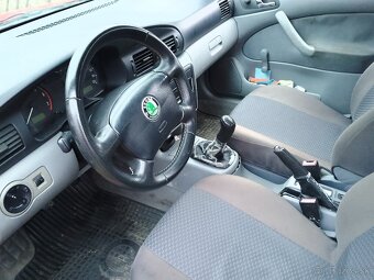 Škoda Octavia 1.6 - 10