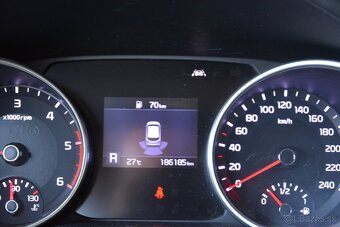 KIA Ceed 1.6 SR. voz - 10
