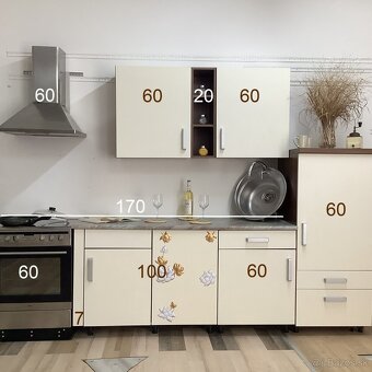 Svetlá moderná kuchyňa IRMA - 10