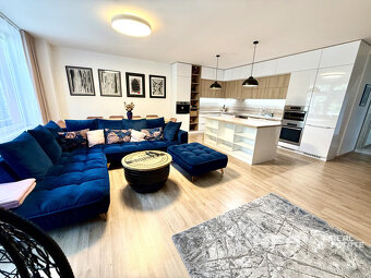 Štýlový 3-izbový byt s terasou, jacuzzi a parkovaním - 10