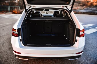 Škoda Superb combi 2.0tdi - 10