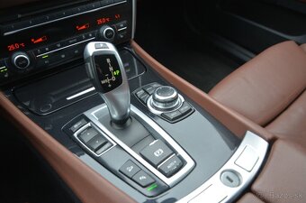 BMW rad 5 GT 3.0 D 530 xDrive - 10