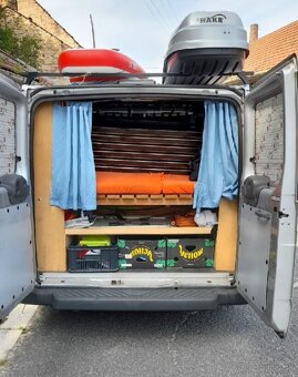 Obytné auto - dodávka Ford Transit - 10