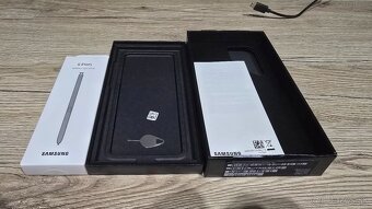 Samsung S24 Ultra 512GB šedý - 10