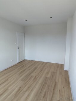 2 izbový byt na predaj SNV - 10