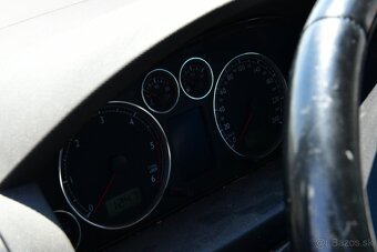 Volkswagen Sharan - 10