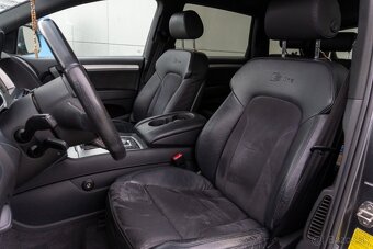 Audi Q7 3.0 TDI quattro tiptronic Šedá - 10