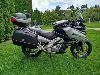 Suzuki V strom DL 1000 - 10