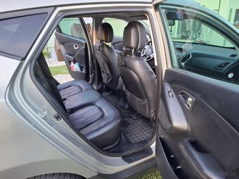 Hyundai ix35 2.0 CRDi VGT Premium 4x4 - 10