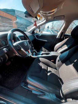 Volvo XC60 D4 – automat, výborný stav - 10
