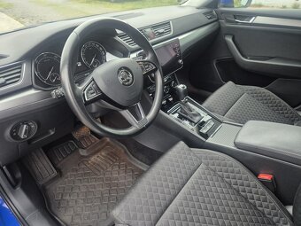 Škoda Superb Combi 2.0 TDi 110 kW DSG Ambition - 10