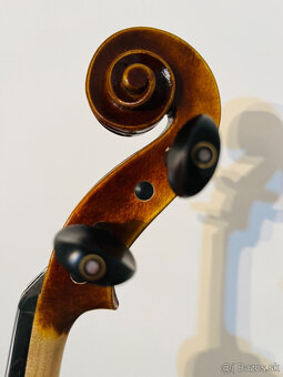 Ponnúkam na predaj krásne 4/4 husle-Y.G.Y.Stradivari mode - 10