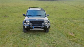 Jeep Commander - 10