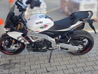 Aprilia tuono v4 1100 - 10