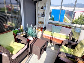 Na prenájom 2 izbový byt s parkovacím miestom, Trencianske S - 10