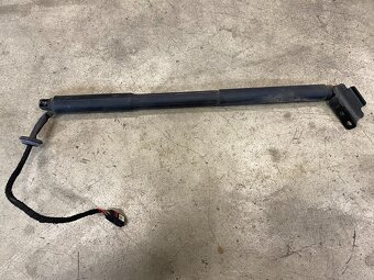 Rozpredam volvo XC60 I 2,4 d4 2008-2016 - 10