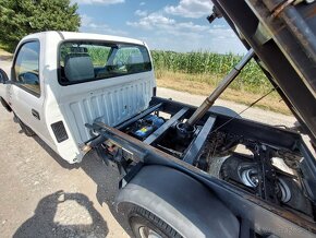 TOYOTA HILUX 3-STRANNÝ VYKLÁPAČ - 10