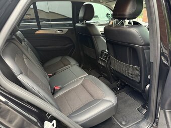 Mercedes-Benz ML350 Bluetec 4Matic - 10
