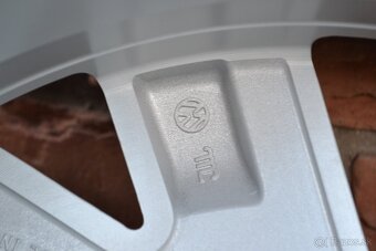 5x112 R18 Zimna sada Org. VW Tiguan + 235/55 R18 Gripmax - 10