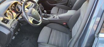 Opel Insignia A combi - 10