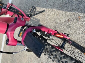 Predám bicykel CUBE ACID RACE coral mint 240 - 10