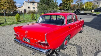 Mercedes w110 heckflosse 1963 diesel - 10