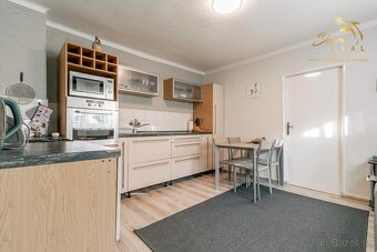 REZERVOVANÉ - Na predaj pekný dom so záhradou - 10