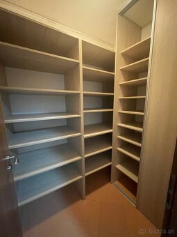 Priestranný 4izbový byt 120m2 s krytým parkovaním pre 2 autá - 10