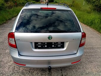 ŠKODA OCTAVIA COMBI II 2.0 TDI CR XENON MODEL 2013 - 10