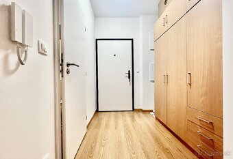 Slnečnice/na prenájom 2i moderný byt + garažove státie - 10