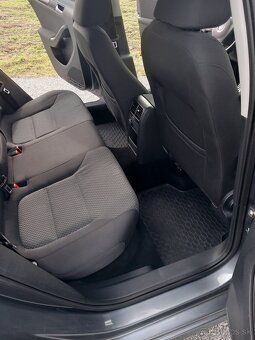 VW Jetta 1.6 TDI DSG - 10