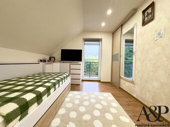 4 IZBOVÝ RODINNÝ DOM S BAZÉNOM, POZEMOK 783M2, RECA, okr. SE - 10