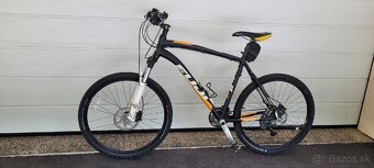 Horský bicykel FUJI NEVADA RC,kolesá 26,rám 21,5"/54cm,3x10 - 10