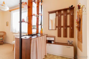 KRÁSNY rodinný dom v atraktívnej obci BANKA - 10