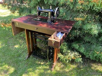 Šijací stroj MINERVA - 10