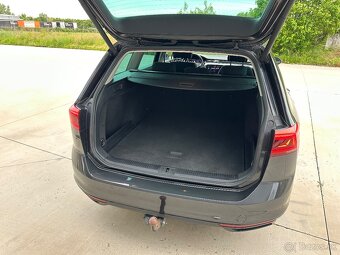 Volkswagen Passat Variant 2.0 TDI DSG Business Matrix LED - 10
