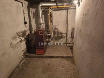 Rodinný dom s veľkým pozemkom – Beluša, Slatinská ulica - 10