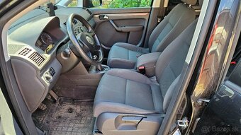 Volkswagen Touran - 10