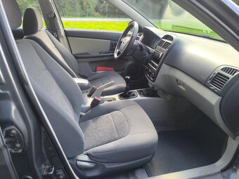 Kia Cerato 1,6 CRDi 2006, 84 kw diesel - 10