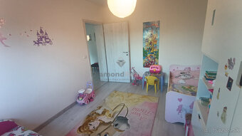 RezervovanéNa predaj krásna novostavba v obci Svätoplukovo - 10