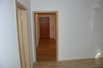Predaj 3 izbový byt Nitra centrum + parkovanie vo dvore - 10