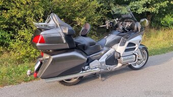 Honda GL 1800 - 10