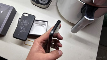 Apple iPhone 8 64GB - nová batéria - 10