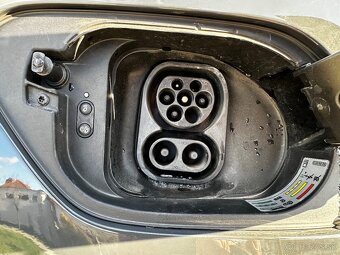 Volkswagen Golf e - 10
